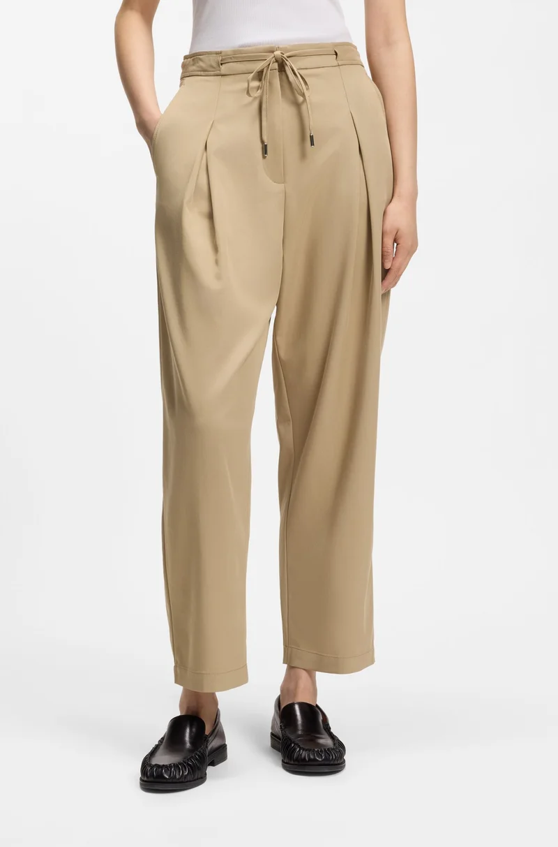 بوس Tapered-fit trousers with front pleats